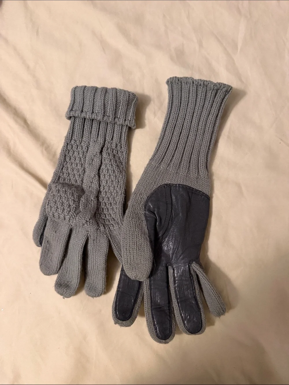 isotoner Gray Knit Cable Gloves with Leather Palm